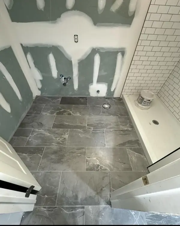 Bathrooms — photograph 001