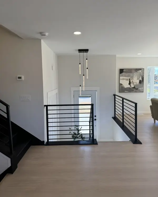 Living spaces — photograph 040