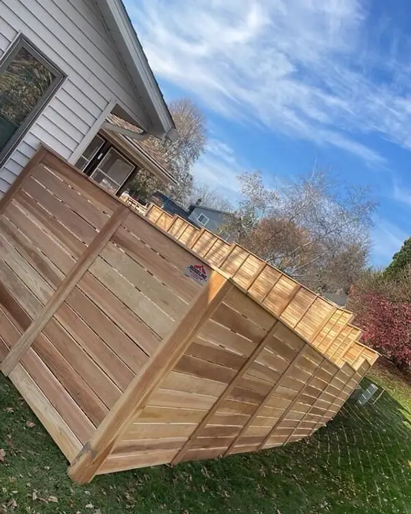 Fences & exteriors — photograph 074